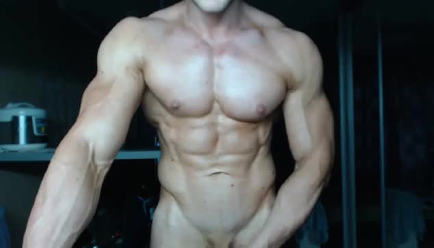 Jacking off muscle guy