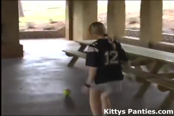 Pussy play mini pearla